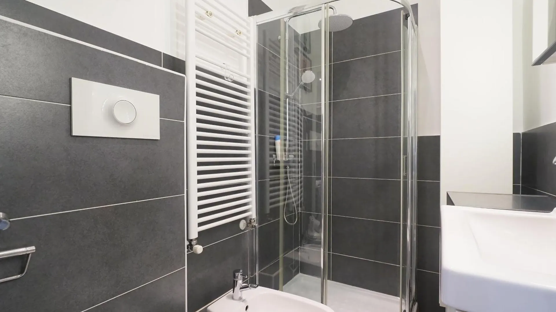 Primopiano - Castaldi Apartment Milan Italy