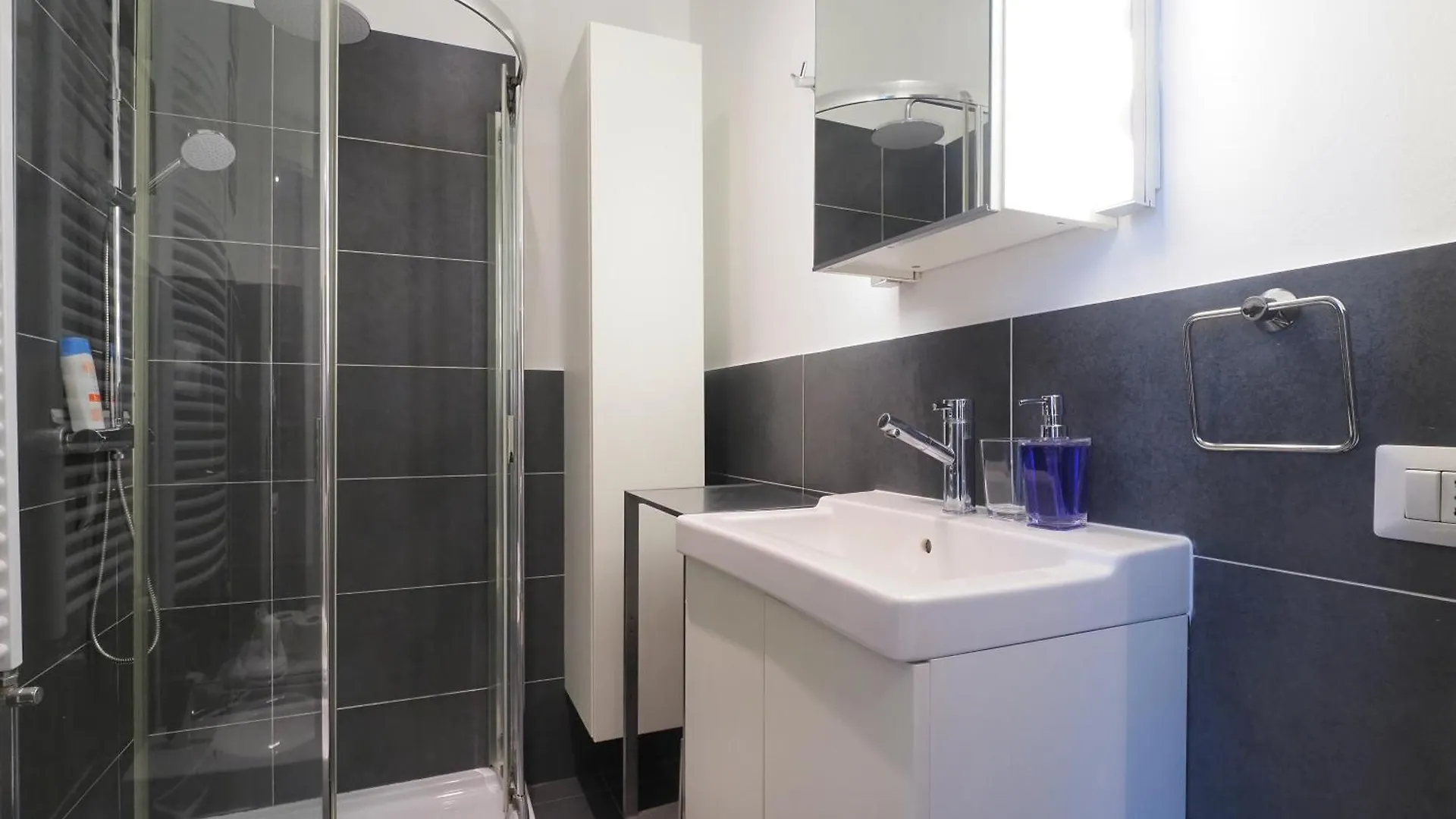 Primopiano - Castaldi Apartment Milan 0*,